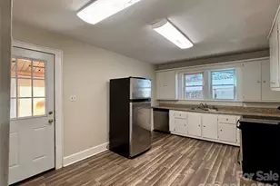 2145 14th Ave SW, Hickory, NC 28602 - Photo 7