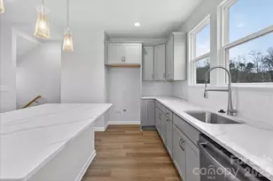 228 Ferebee Pl, Charlotte, NC 28213 - Photo 5