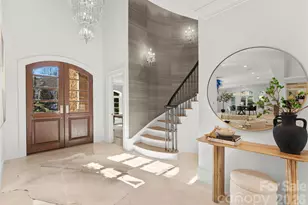 4231 Fox Brook Ln, Charlotte, NC 28211 - Photo 9