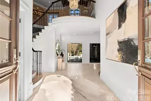 4231 Fox Brook Ln, Charlotte, NC 28211 - Photo 7