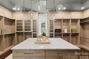 4231 Fox Brook Ln, Charlotte, NC 28211 - Photo 25