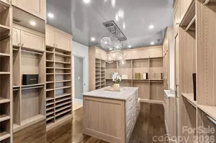 4231 Fox Brook Ln, Charlotte, NC 28211 - Photo 29