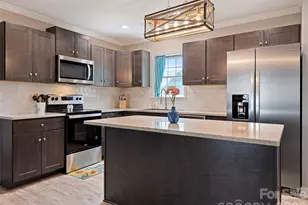 721 Camelot Dr, Waynesville, NC 28786 - Photo 11