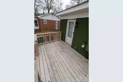 621 Reeves Court, Charlotte, NC 28208 - Photo 9