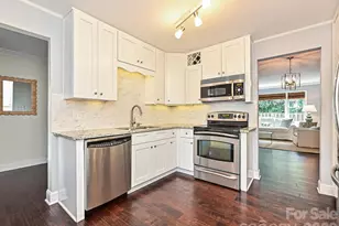 4611 Hedgemore Dr, Charlotte, NC 28209 - Photo 5