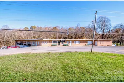 2327 Shelton Avenue, Statesville, NC 28677 - Photo 5