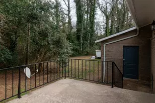 533 Blendwood Dr, Charlotte, NC 28215 - Photo 9