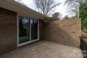 533 Blendwood Dr, Charlotte, NC 28215 - Photo 9