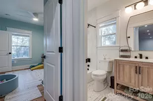 1516 Princess Pl, Charlotte, NC 28208 - Photo 21