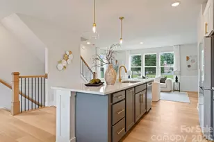 7928 Sansom Cir, Charlotte, NC 28213 - Photo 3