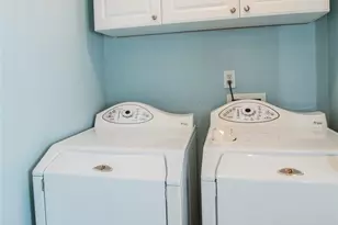 8214 Braids Bend Ct, Charlotte, NC 28269 - Photo 13