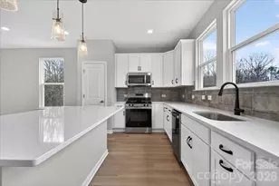 212 Ferebee Pl, Charlotte, NC 28213 - Photo 3