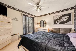 7031 Stonington Ln, Charlotte, NC 28227 - Photo 5