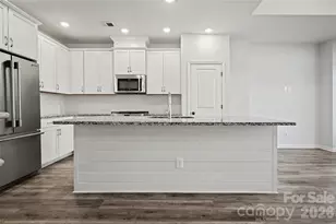 2037 Statesville Ave, Charlotte, NC 28206 - Photo 15