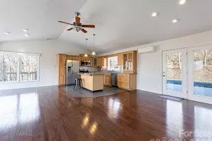 97 Upper Moffitt Rd, Asheville, NC 28805 - Photo 15