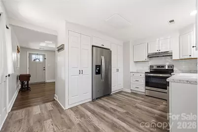 718 2nd Avenue NE, Conover, NC 28613 - Photo 3