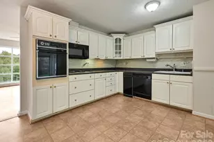 651 Case Cove Rd, Candler, NC 28715 - Photo 9