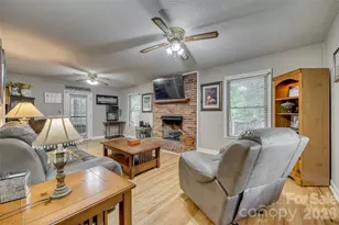 109 Falling Leaf Ln, Mount Holly, NC 28120 - Photo 7