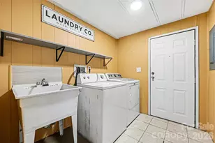 3181 Shag Bark Rd, Connelly Springs, NC 28612 - Photo 9