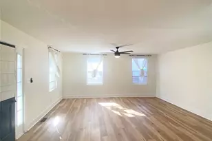 1817 Rush Wind Dr, Charlotte, NC 28206 - Photo 3