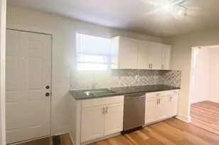 1817 Rush Wind Dr, Charlotte, NC 28206 - Photo 9