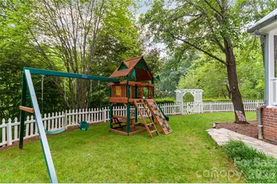 304 Brunswick Drive, Waynesville, NC 28786 - Photo 25