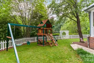 304 Brunswick Dr, Waynesville, NC 28786 - Photo 25