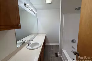 424 Holland Dr, Statesville, NC 28677 - Photo 11