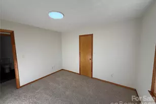 424 Holland Dr, Statesville, NC 28677 - Photo 15