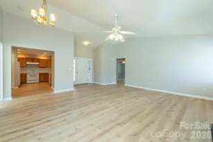 115 Creeks End Cir, Mills River, NC 28759 - Photo 7