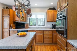 2 Bent Tree Dr, Asheville, NC 28803 - Photo 23