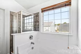 12733 Alvin Woods Dr, Charlotte, NC 28214 - Photo 31