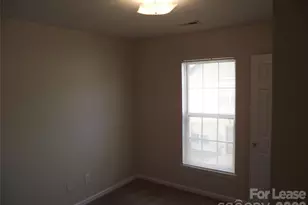 5311 Eneida Sue Dr, Charlotte, NC 28214 - Photo 9