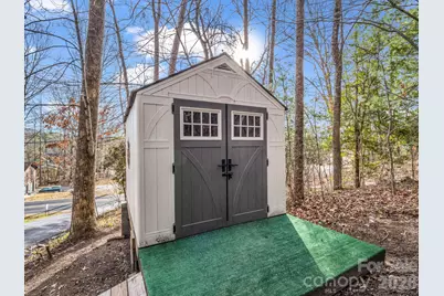 181 Beechwood Lakes Drive, Hendersonville, NC 28792 - Photo 41