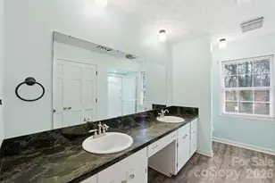 324 Pawley Dr, Charlotte, NC 28214 - Photo 15