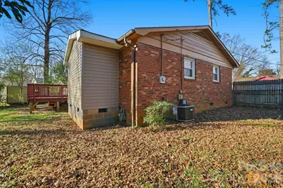 4821 Woodway Place, Charlotte, NC 28208 - Photo 33