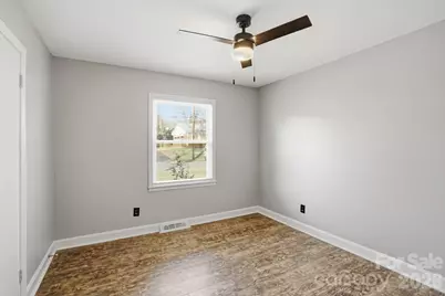 4821 Woodway Place, Charlotte, NC 28208 - Photo 9