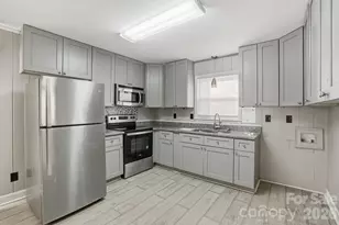 4821 Woodway Pl, Charlotte, NC 28208 - Photo 15