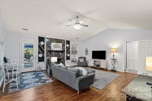 2036 Killarney Pl, Charlotte, NC 28262 - Photo 5