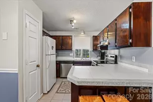 2036 Killarney Pl, Charlotte, NC 28262 - Photo 13