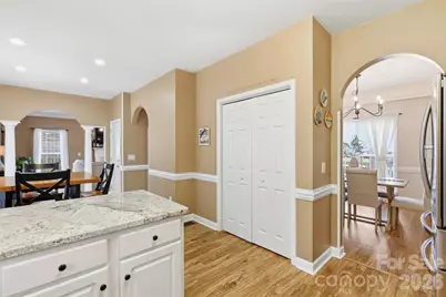 2712 25th Street NE, Hickory, NC 28601 - Photo 15