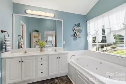 2712 25th Street NE, Hickory, NC 28601 - Photo 25