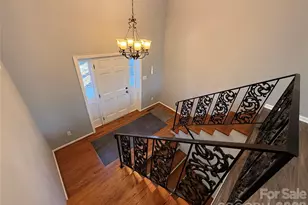 1230 18th Ave NE, Hickory, NC 28601 - Photo 5