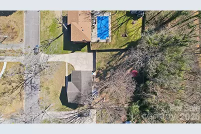 1230 18th Avenue NE, Hickory, NC 28601 - Photo 5