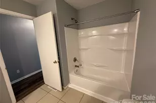 1230 18th Ave NE, Hickory, NC 28601 - Photo 21