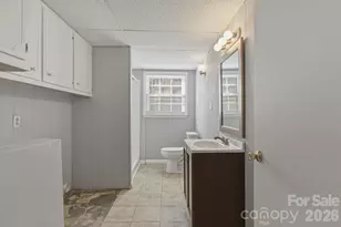 1230 18th Ave NE, Hickory, NC 28601 - Photo 35