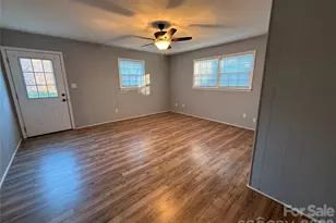 1230 18th Ave NE, Hickory, NC 28601 - Photo 37