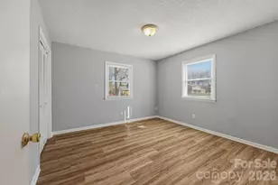 1230 18th Ave NE, Hickory, NC 28601 - Photo 27