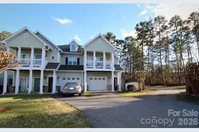 1364 21st Avenue NE, Hickory, NC 28601 - Photo 1