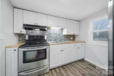 316 23rd Street NW, Hickory, NC 28601 - Photo 9